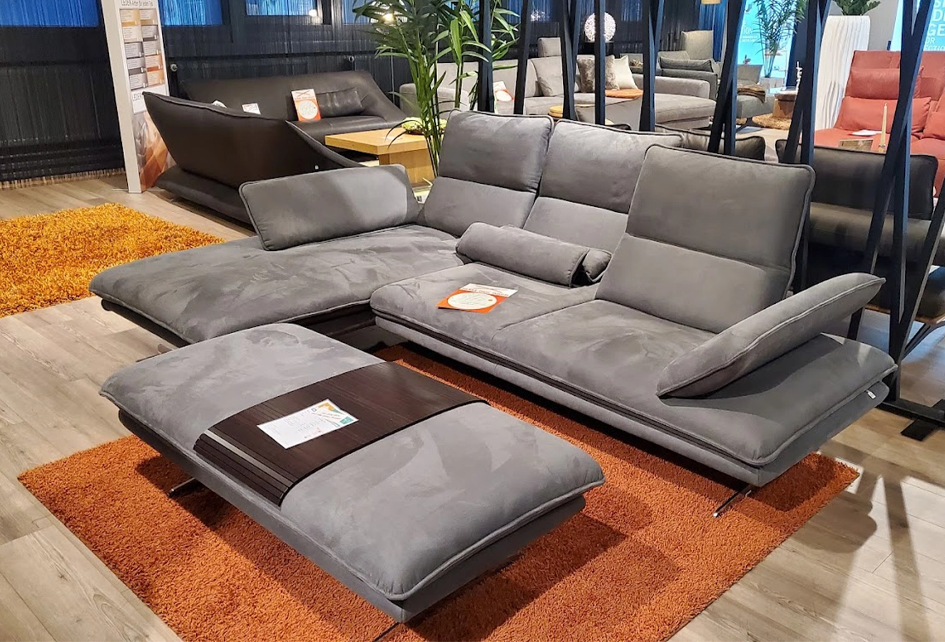 MAGNI Leder Designmoebel Luxus Einrichtung Moderne Einrichtung Stilvolles Wohnen Designer Moebel Moebelhaus Polstermoebel