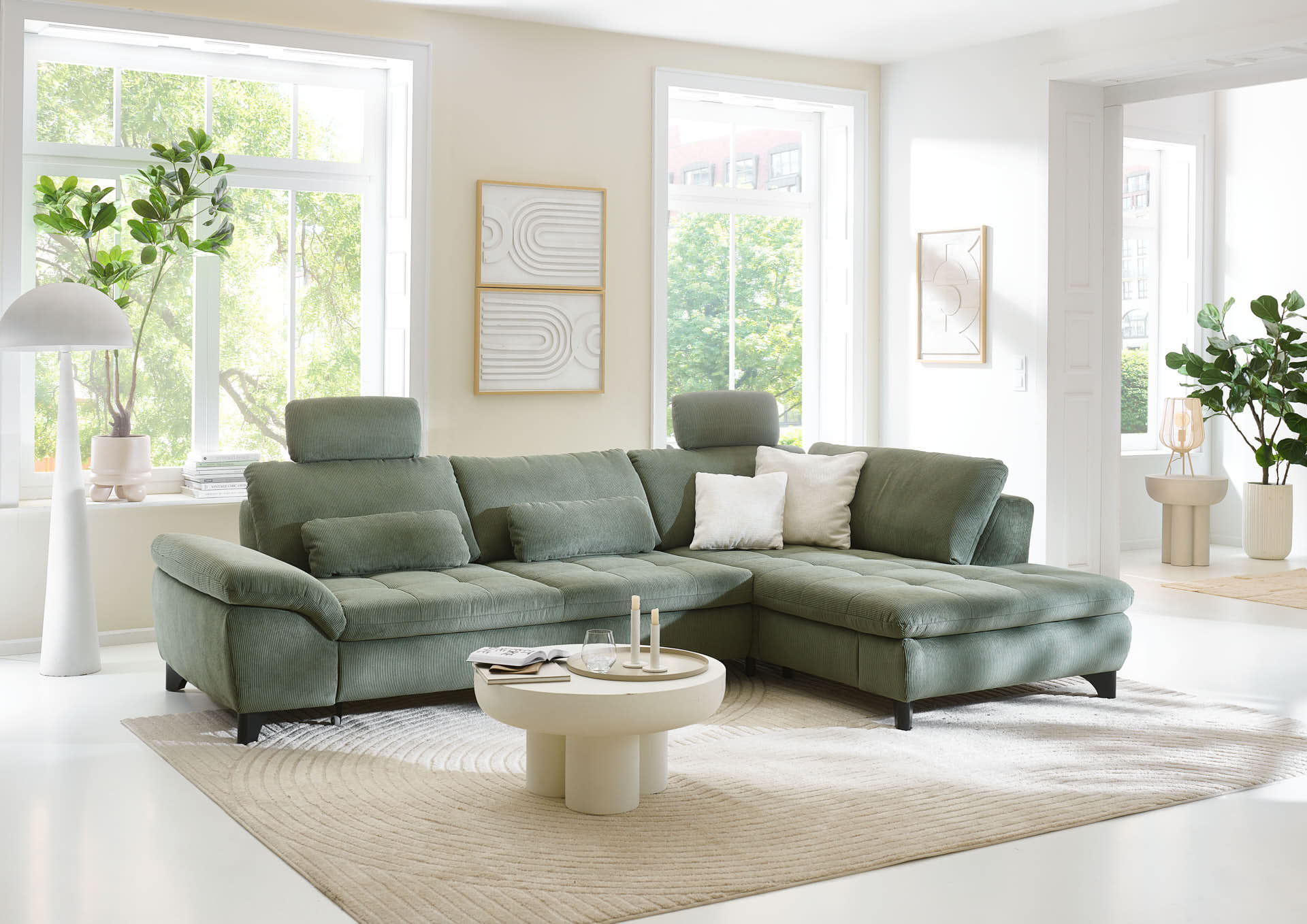 Megapol-Magni-Möbelhaus-Wallenhorst-Sofa-Feincord-forest-1
