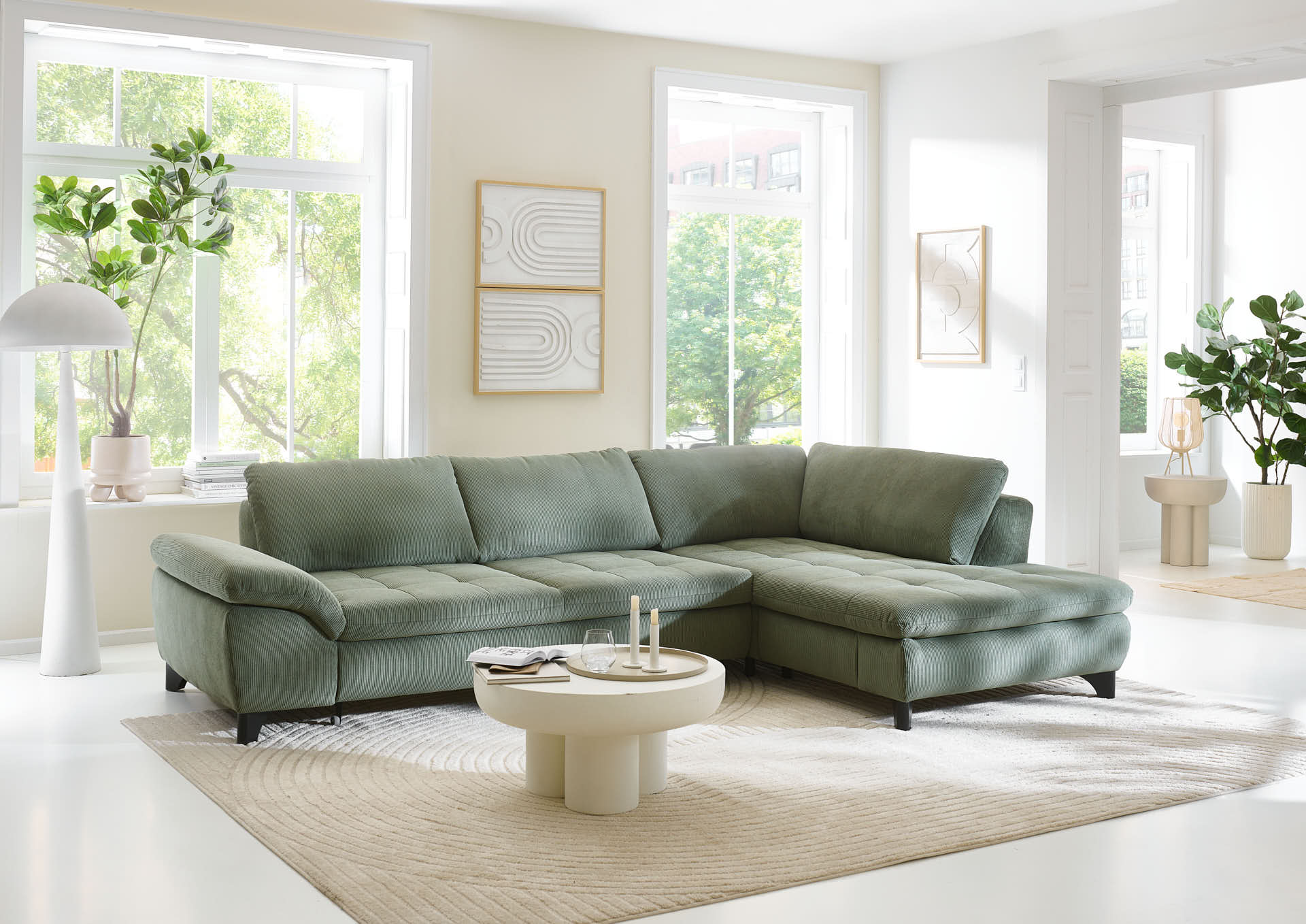 Megapol-Magni-Möbelhaus-Wallenhorst-Sofa-Feincord-forest-1